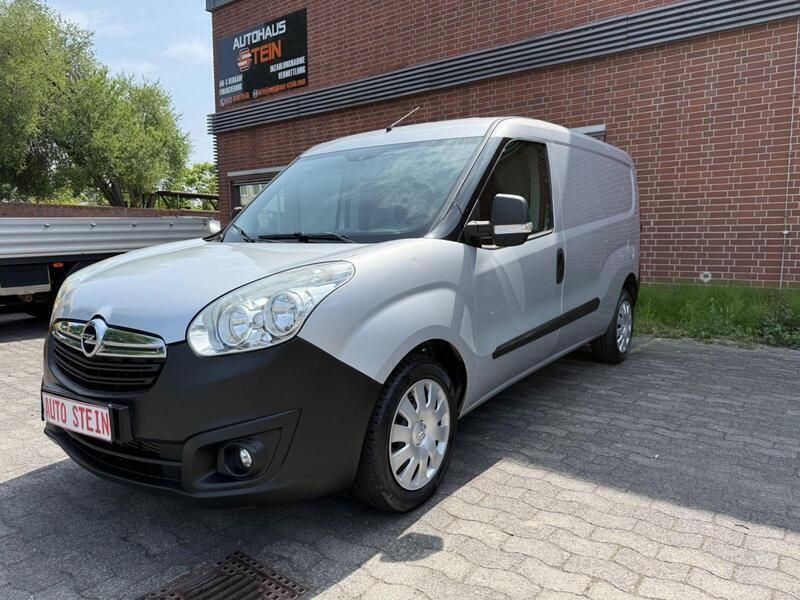 Silber Gebraucht 2016 Opel Combo Van / Kleinbus | 4.990 € - Bild 1/4