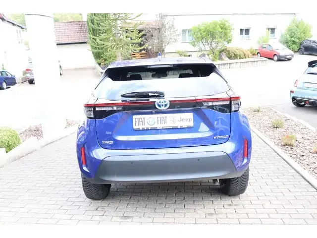 Gebraucht Toyota Yaris Team 116 PS (85 kW) 2022 Blau Kleinwagen