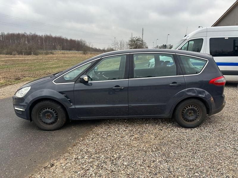 Gebraucht Ford S-MAX Titanium 163 PS (119 kW) 2012 Grau Van / Kleinbus