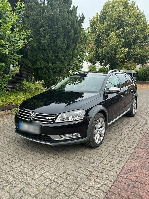 Schwarz Gebraucht 2012 VW Passat Alltrack Kombi | 10.500 € (Fairer Preis) - Bild 1/4