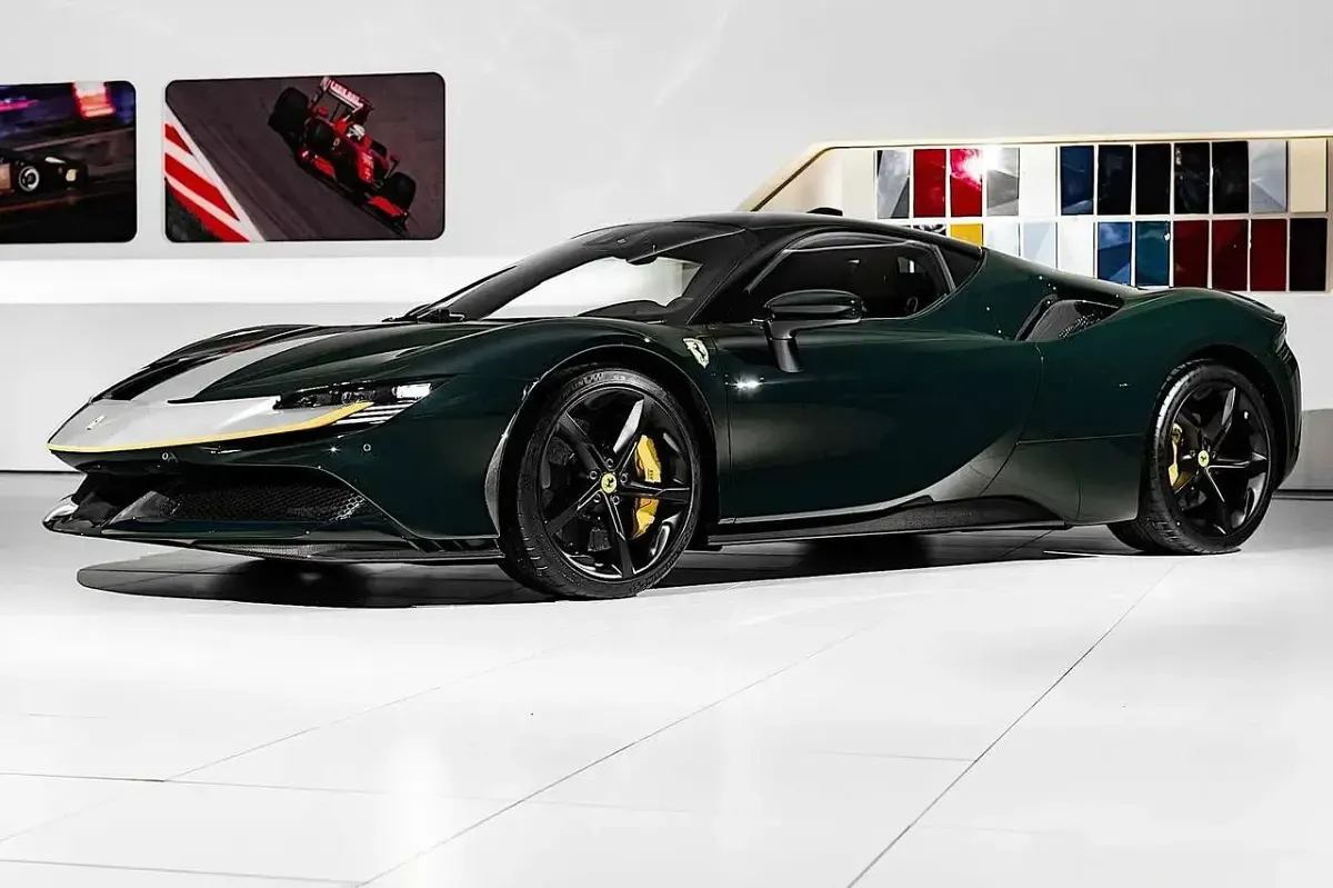 Gebraucht Ferrari SF90 1001 PS (736 kW) 2024 Grün Coupé