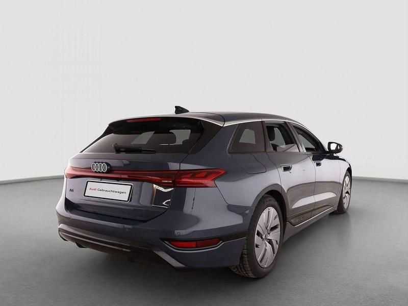 Second-hand Audi A6 e-tron Ambiente 210 kW (286 CP) 2025 Albastru Break