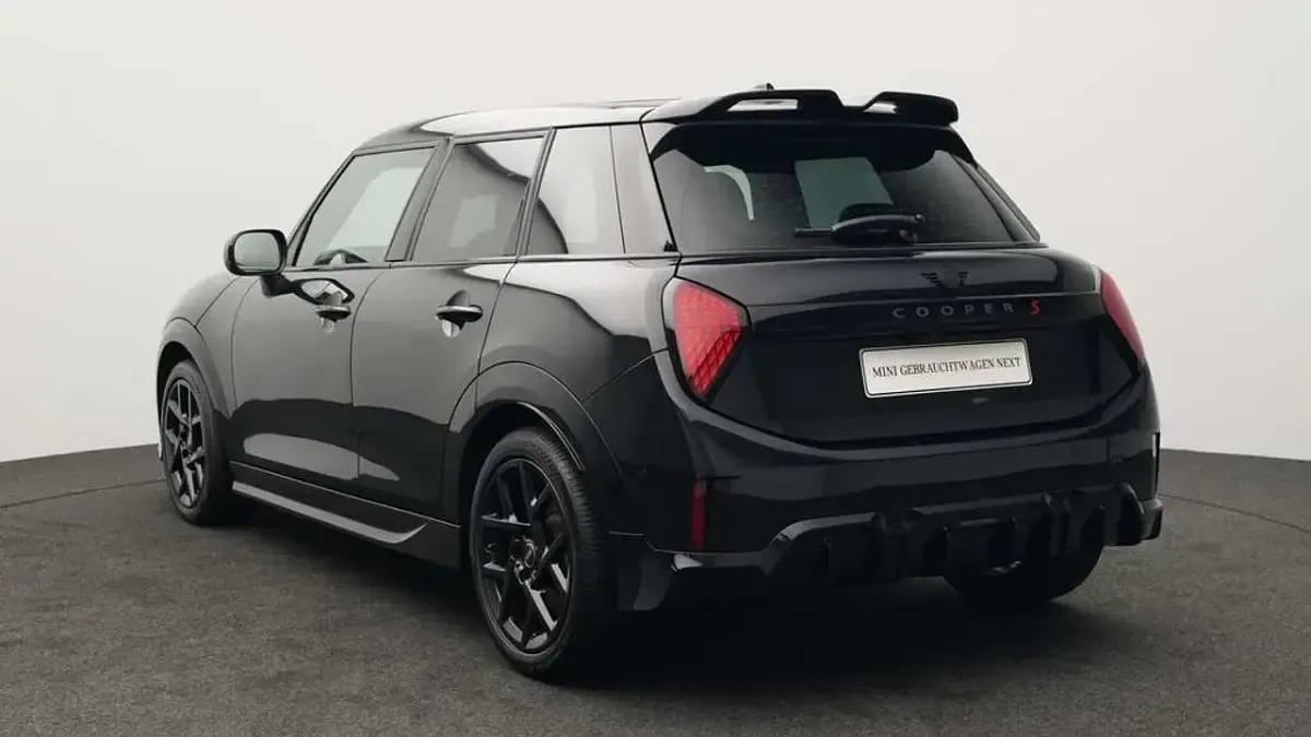 Gebraucht Mini John Cooper Works 204 PS (150 kW) 2025 Schwarz Kleinwagen