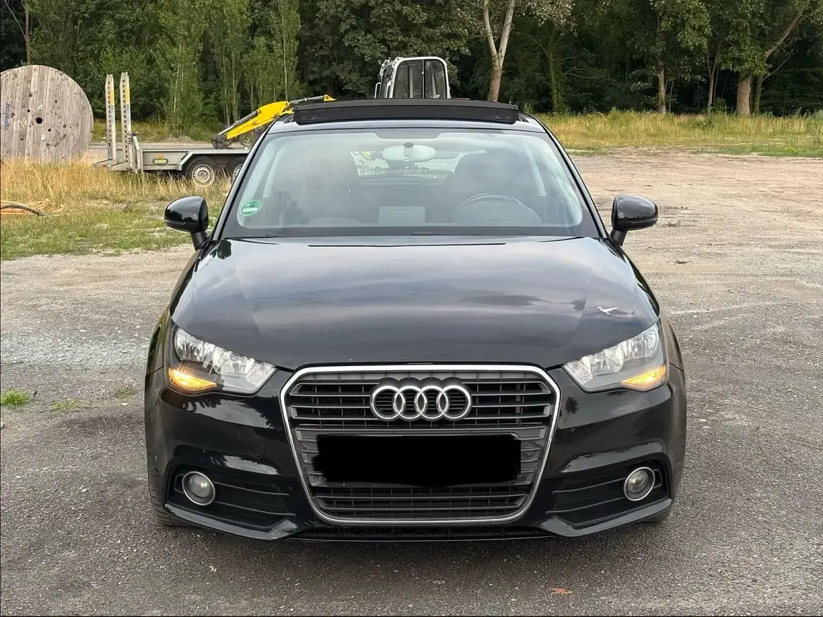 Gebraucht Audi A1 105 PS (77 kW) 2011 Schwarz Kleinwagen
