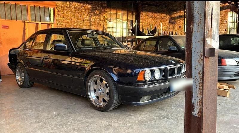 Używany BMW 520 Performance 165 KM (121 kW) 1995 Niebieski Sedan/Limuzyna