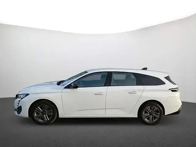 Gebraucht Peugeot 308 SW Active 131 PS (96 kW) 2023 Weiß Kombi
