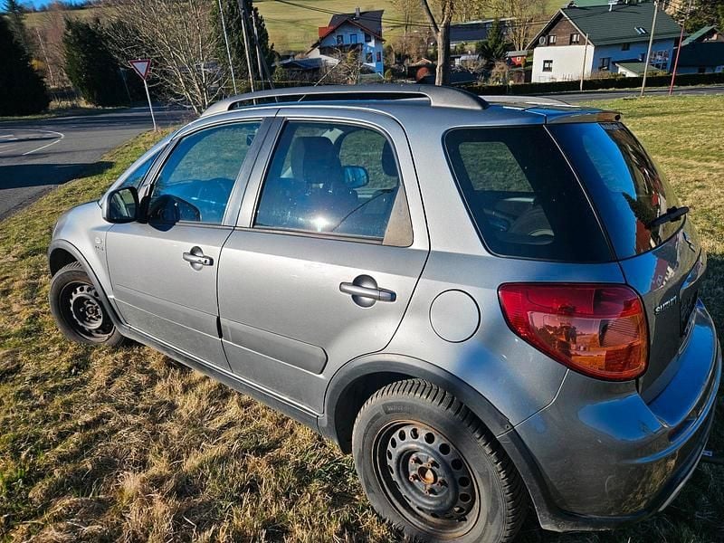 Gebraucht Suzuki SX4 135 PS (99 kW) 2010 Grau SUV