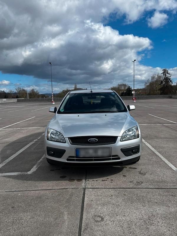 Używany Ford Focus 116 KM (85 kW) 2009 Srebrny Sedan/Limuzyna