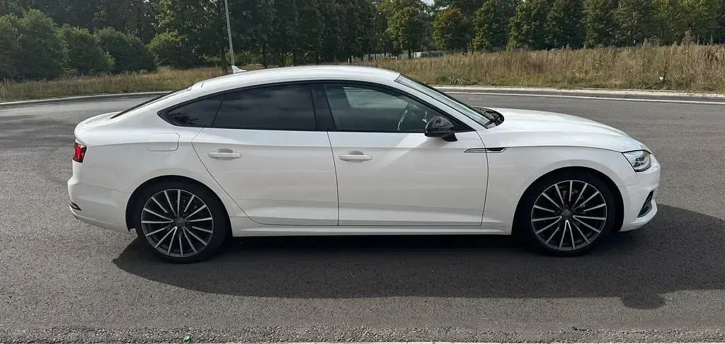 Gebraucht Audi A5 Sportback 150 PS (110 kW) 2020 Weiß Kleinwagen