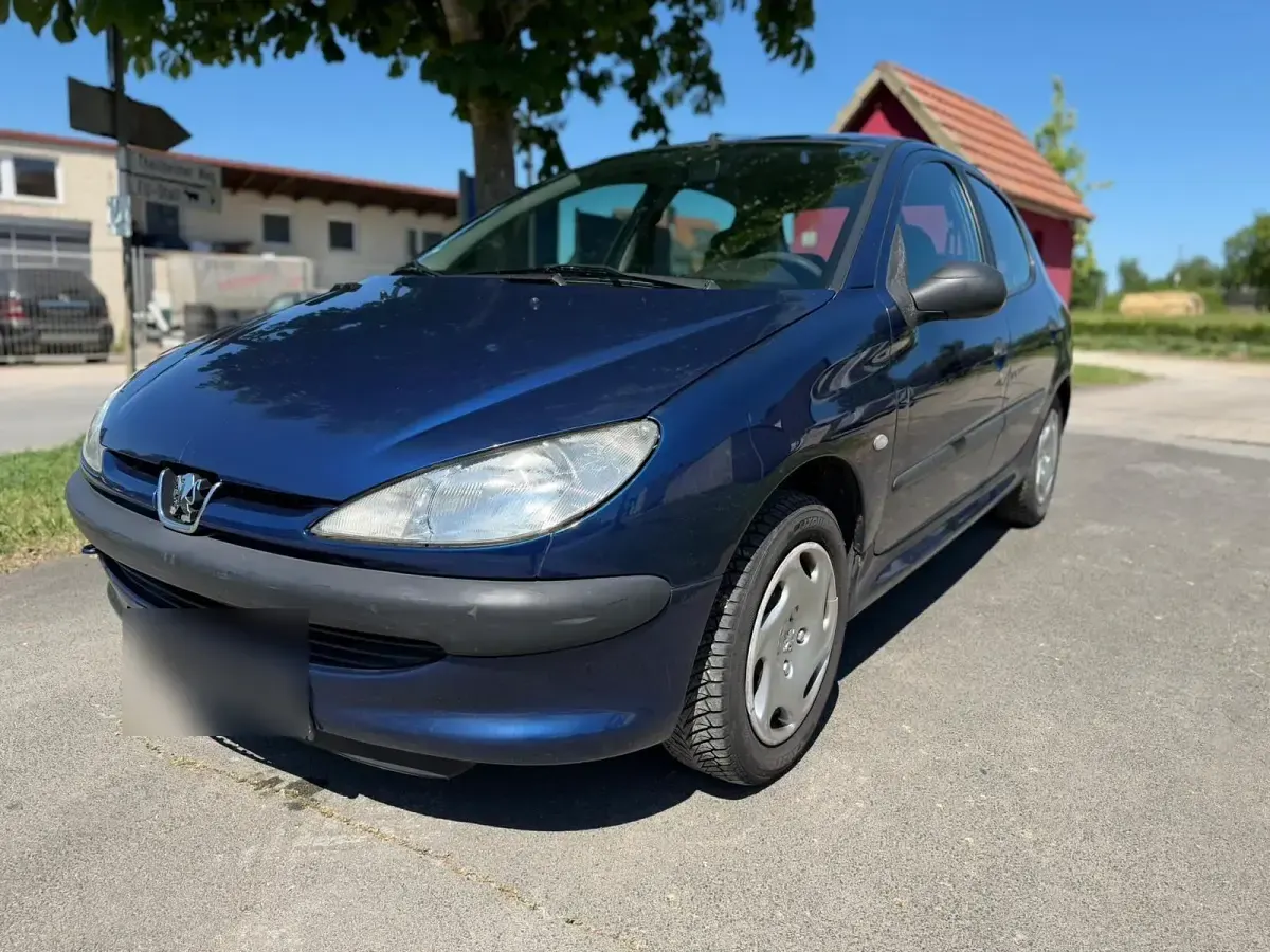 Używany Peugeot 206 60 KM (44 kW) 2001 Niebieski Hatchback