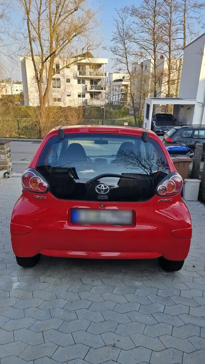 Gebraucht Toyota Aygo 68 PS (50 kW) 2010 Rot Kleinwagen