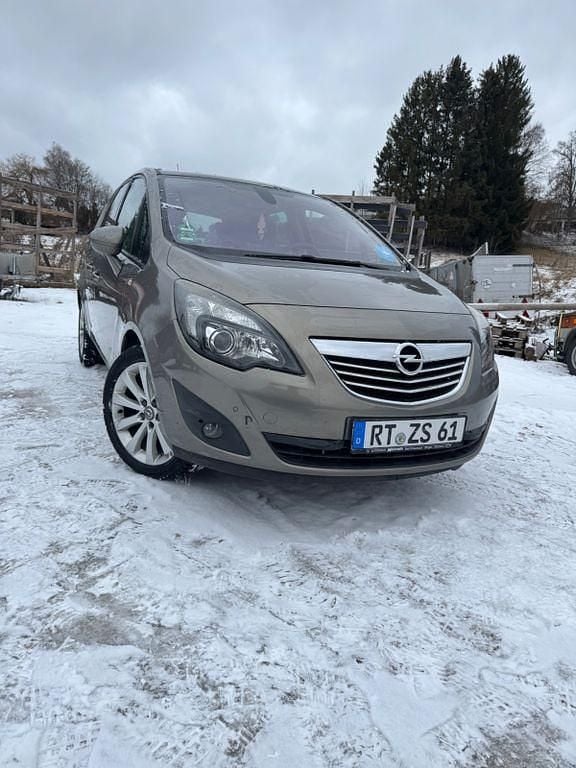 Schwarz Gebraucht 2010 Opel Meriva Design Edition Van / Kleinbus | 3.800 € (Guter Preis) - Bild 1/4