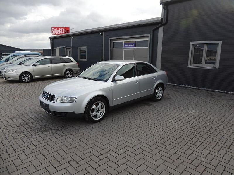 Gebraucht Audi A4 131 PS (96 kW) 2002 Silber Limousine