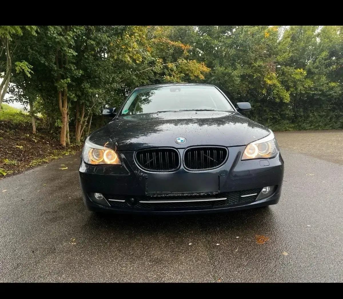 Second-hand BMW 523 190 CP (139 kW) 2008 Albastru Berlinǎ