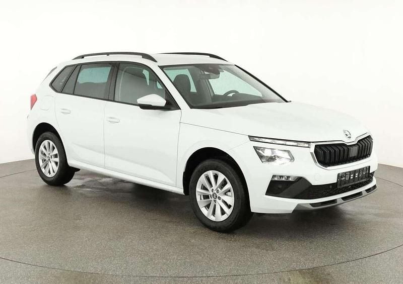 Moon weiß perleffekt Neu 2025 Skoda Kamiq Selection SUV | 26.045 € (Guter Preis) - Bild 1/4