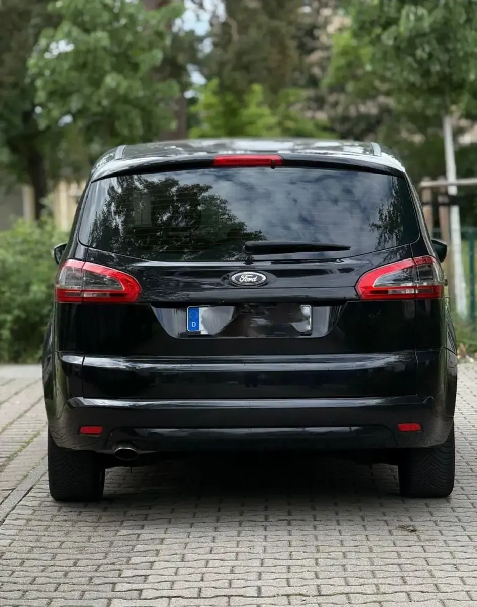 Gebraucht Ford S-MAX Titanium 163 PS (119 kW) 2012 Schwarz Van / Kleinbus