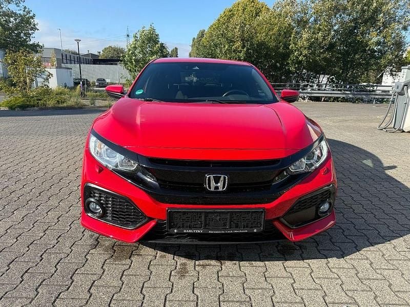 Rot Gebraucht 2017 Honda Civic Elegance Limousine | 11.490 € (Guter Preis) - Bild 1/4