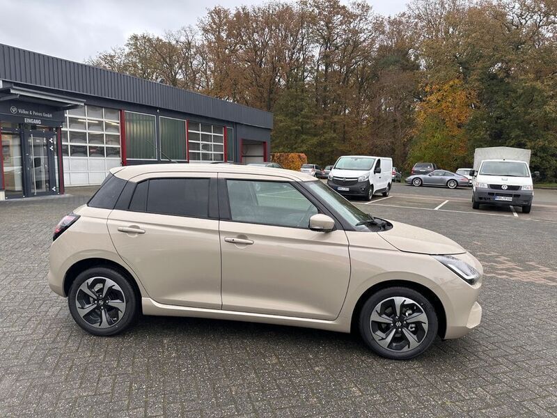 Gebraucht Suzuki Swift Comfort+ 83 PS (61 kW) 2024 Beige Kleinwagen