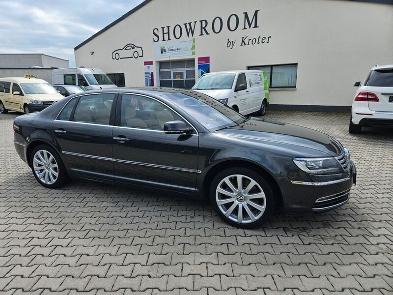 Grau Gebraucht 2016 VW Phaeton Limousine | 20.190 € (Superpreis) - Bild 1/4