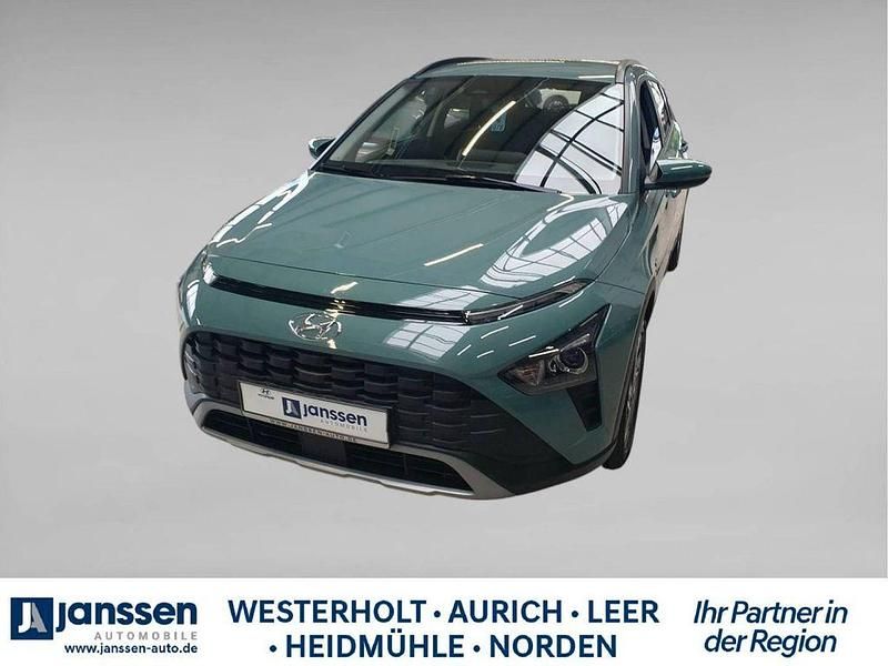 Mangrove green Gebraucht 2024 Hyundai Bayon Trend SUV | 24.490 € (Teuer) - Bild 1/2