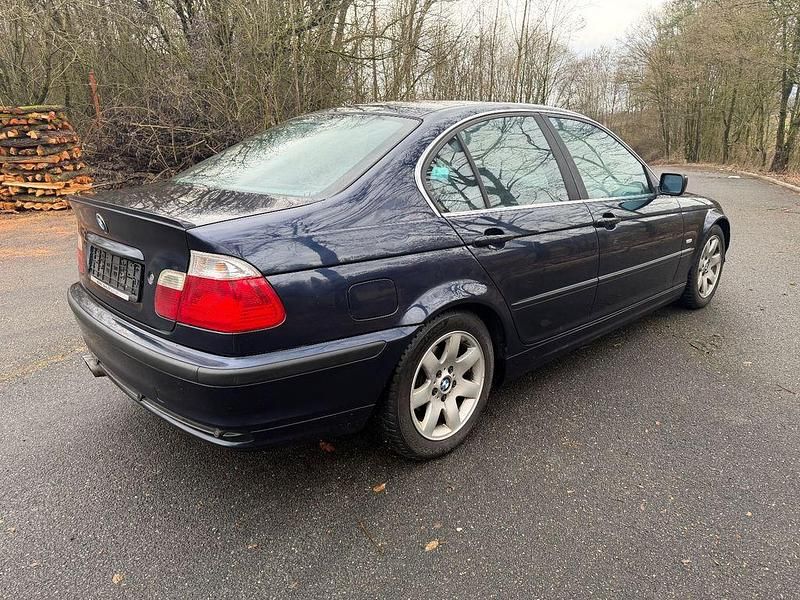 Gebraucht BMW 320 Performance 150 PS (110 kW) 1999 Blau Limousine
