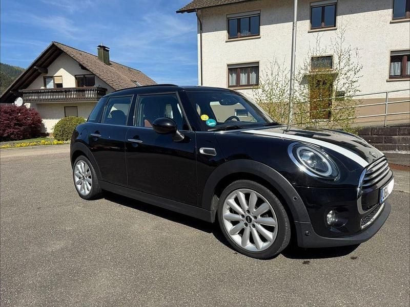 Usata Mini Cooper D 116 CV (85 kW) 2019 Nero Utilitaria