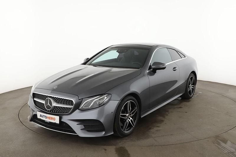 Gebraucht Mercedes E200 AMG line 197 PS (144 kW) 2020 Grau Coupé