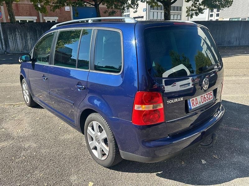 Gebraucht VW Touran 105 PS (77 kW) 2004 Blau Van / Kleinbus