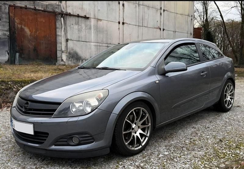 Gebraucht Opel Astra GTC 140 PS (102 kW) 2006 Grau Coupé