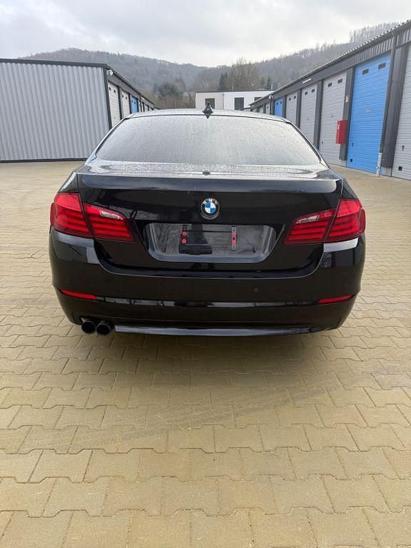 Gebraucht BMW 523 Performance 204 PS (150 kW) 2010 Schwarz Limousine