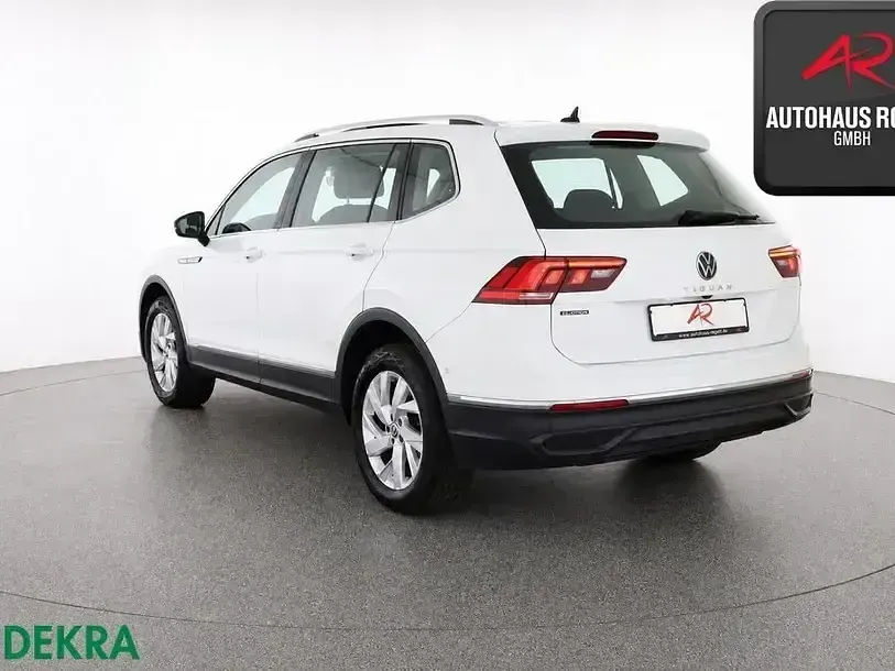 Gebraucht VW Tiguan Allspace 150 PS (110 kW) 2023 Weiß SUV
