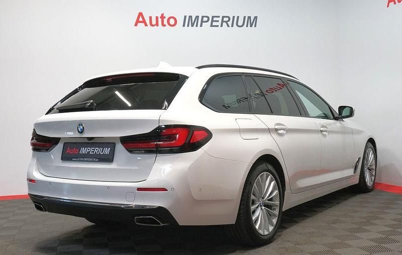 Gebraucht BMW 540 Luxury Line 340 PS (250 kW) 2023 Alpinweiss iii Kombi
