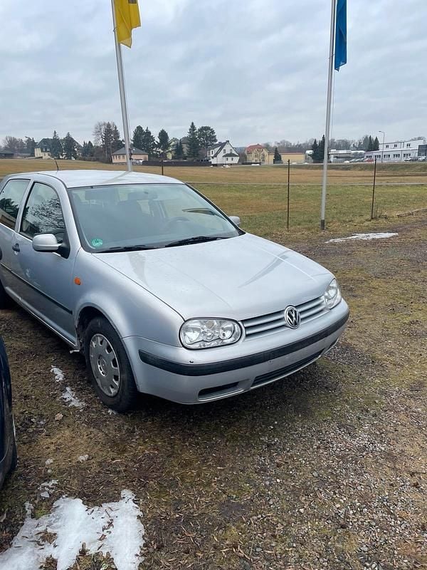 Gebraucht VW Golf IV 75 PS (55 kW) 1998 Silber Kleinwagen