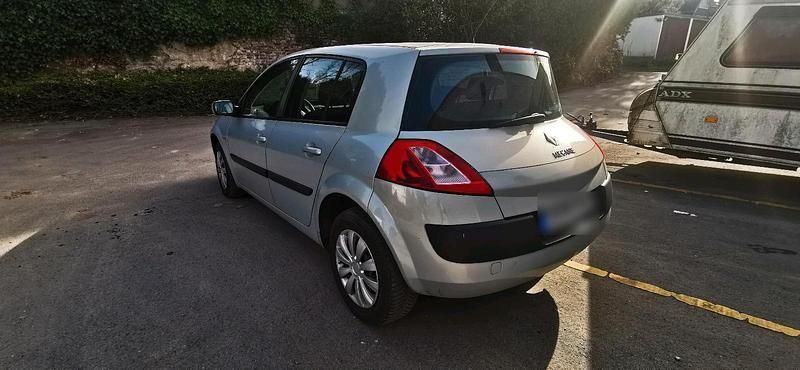 Gebraucht Renault Mégane II 110 PS (80 kW) 2003 Silber Limousine