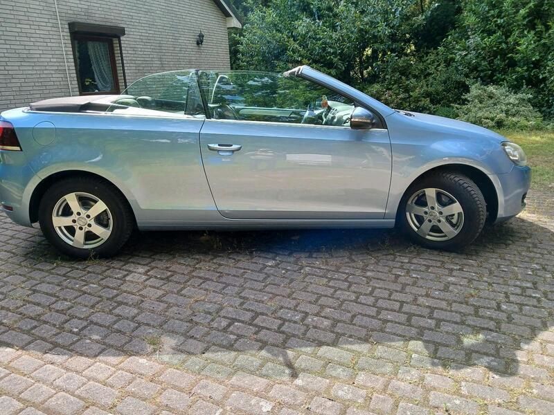 Blau Gebraucht 2012 VW Golf Cabriolet Cabrio | 8.950 € - Bild 1/4