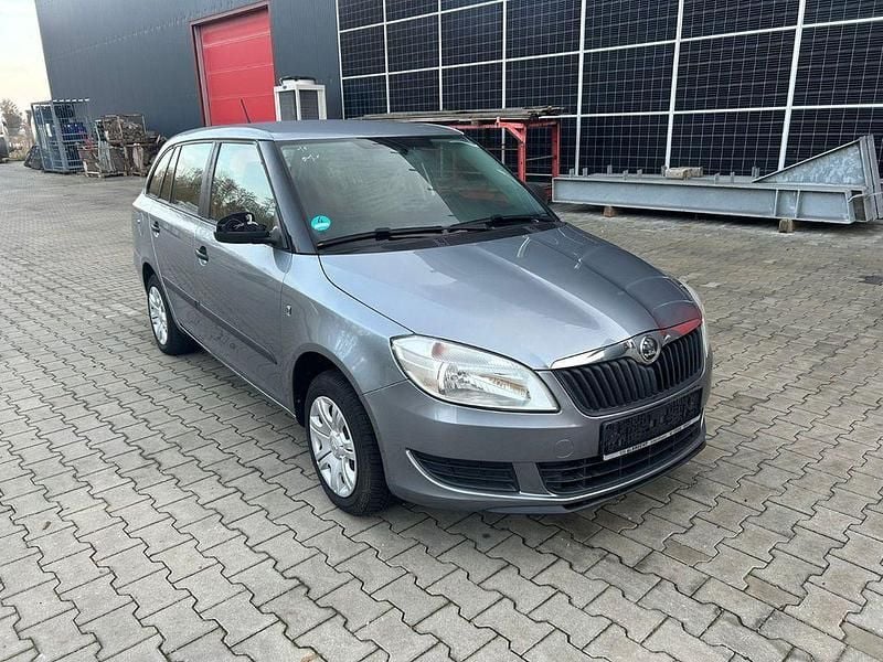 Grau Gebraucht 2013 Skoda Fabia Cool Edition Kombi | 3.499 € (Superpreis) - Bild 1/4