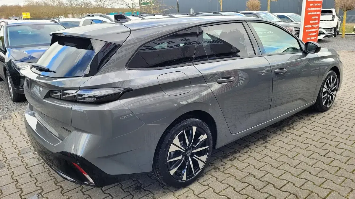 Neu Peugeot 308 SW Allure 145 PS (106 kW) 2026 Selenium grau Kombi