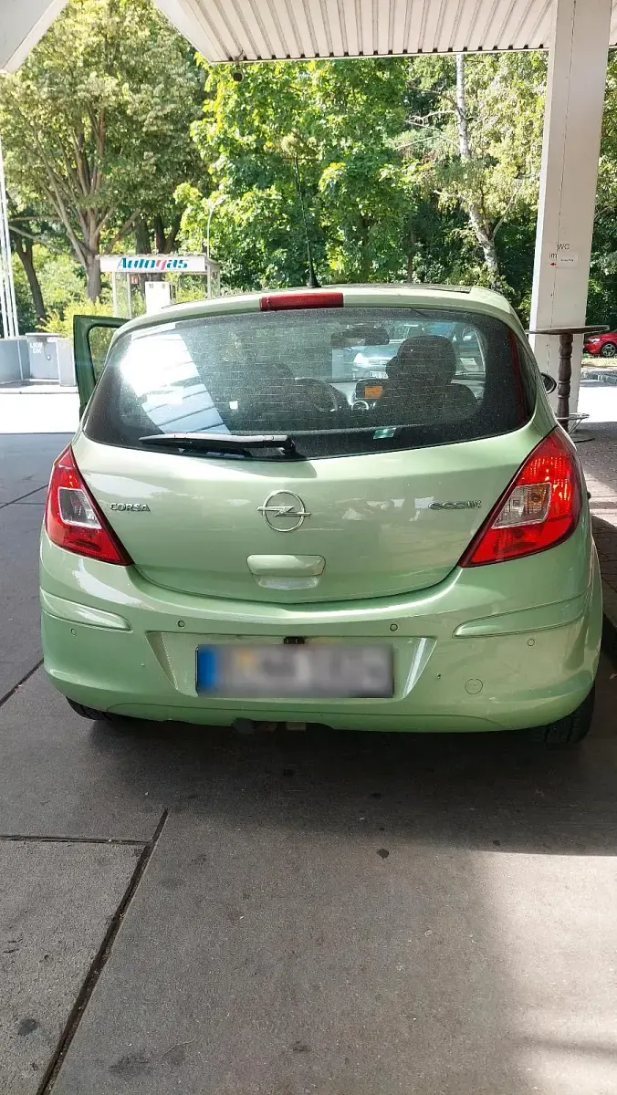 Gebraucht Opel Corsa 87 PS (63 kW) 2010 Grün Kleinwagen