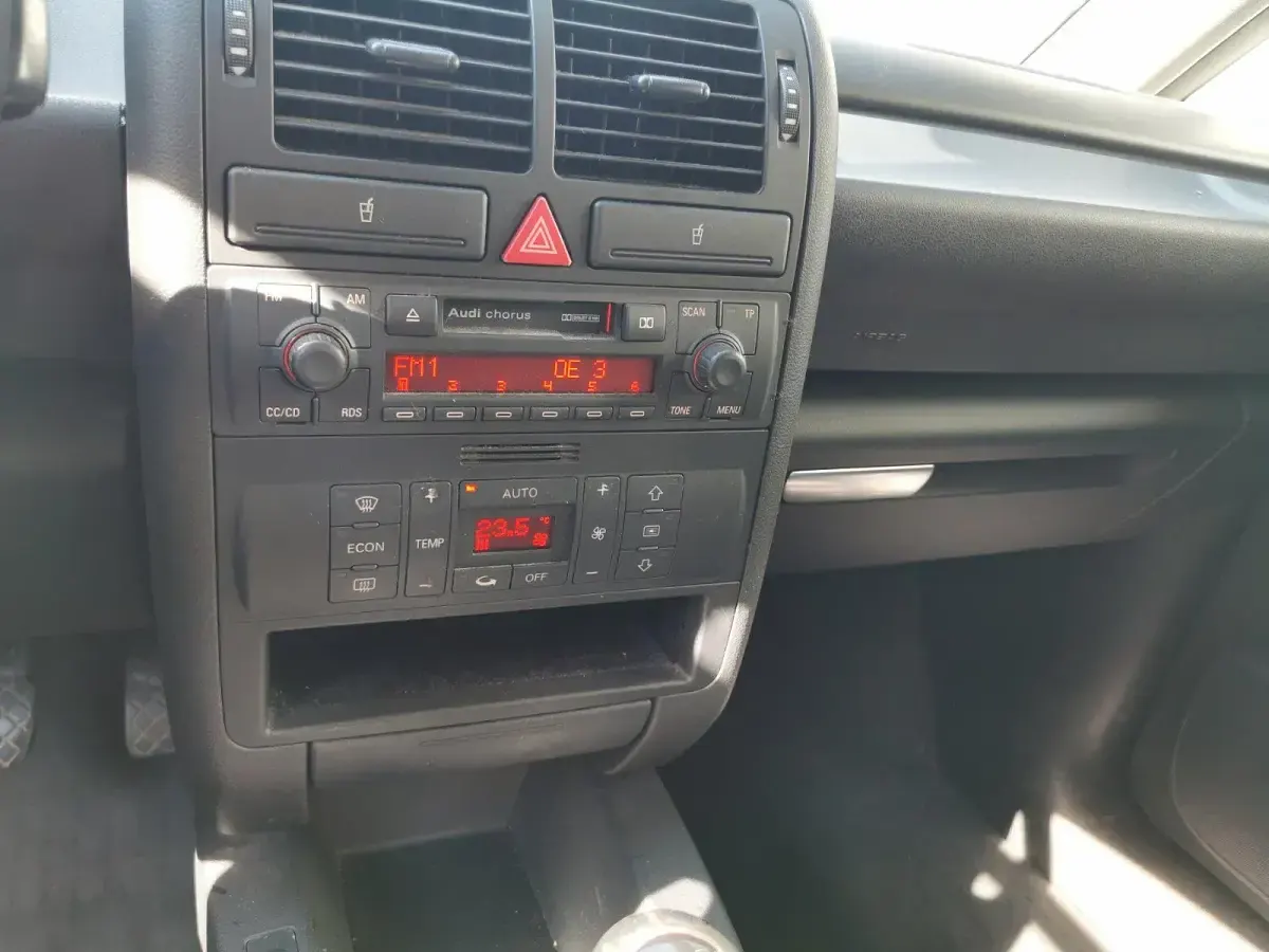 Gebraucht Audi A2 75 PS (55 kW) 2005 Blau Kleinwagen