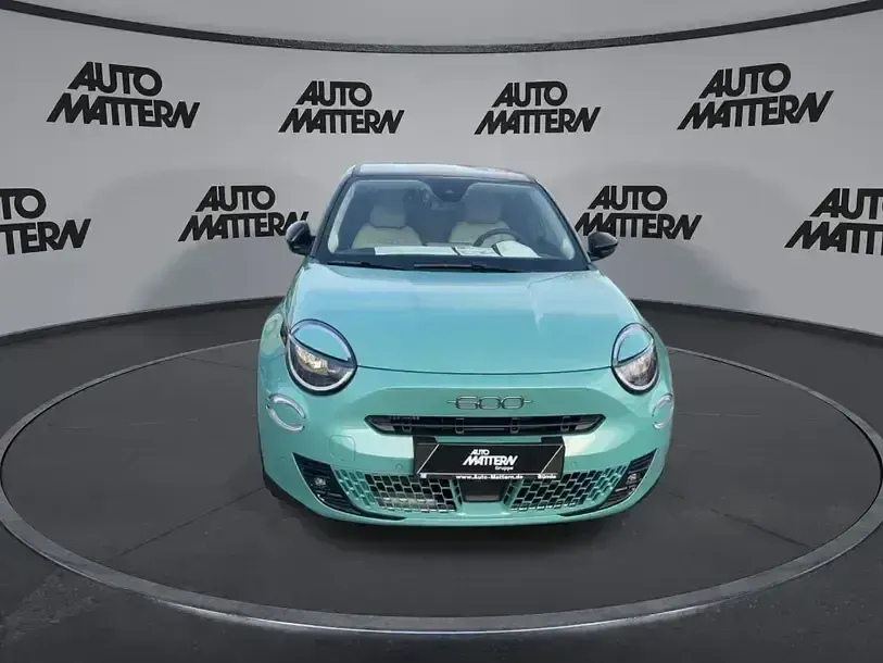 Neu Fiat 600 La Prima 145 PS (106 kW) 2025 Blau SUV