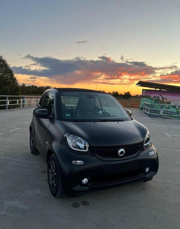 Schwarz Gebraucht 2019 Smart ForTwo Coupé Passion Coupé | 10.200 € (Fairer Preis) - Bild 1/4