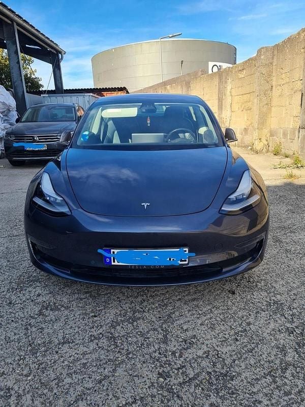 Grau Gebraucht 2019 Tesla Model 3 Limousine | 23.999 € (Guter Preis) - Bild 1/4