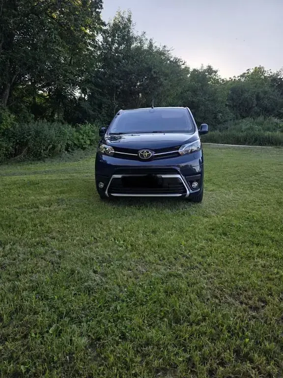 Gebraucht Toyota Proace 177 PS (130 kW) 2018 Blau Van / Kleinbus
