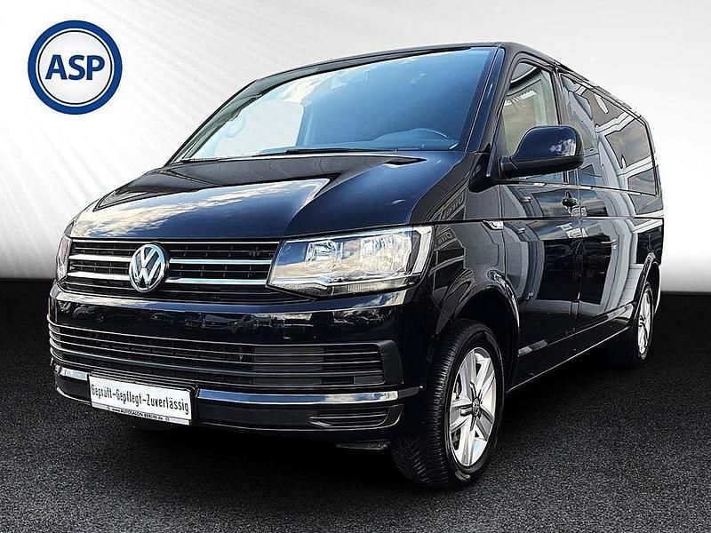 Deep black perleffekt Gebraucht 2017 VW Multivan Comfortline Van | 29.690 € (Superpreis) - Bild 1/4