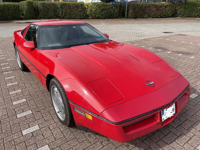 Rot Gebraucht 1988 Chevrolet Corvette C4 Coupé | 12.000 € - Bild 1/4