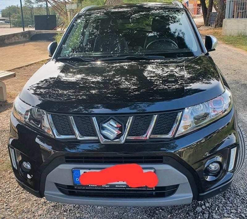 Gebraucht Suzuki Vitara Comfort+ 140 PS (102 kW) 2018 Schwarz SUV