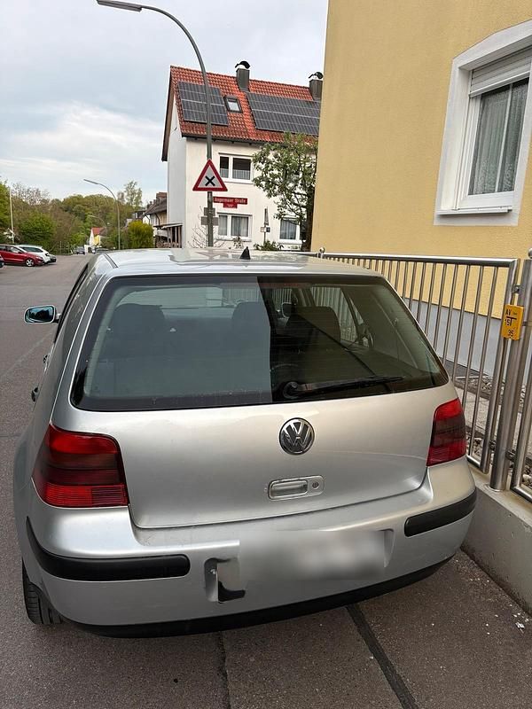 Gebraucht VW Golf IV 105 PS (77 kW) 2002 Grau Kleinwagen
