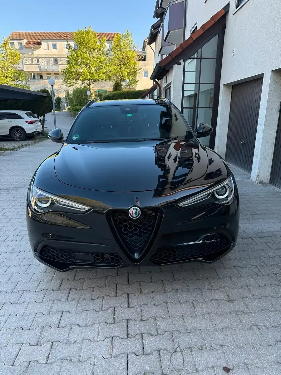 Gebraucht Alfa Romeo Stelvio Tech Edition 209 PS (153 kW) 2019 Schwarz SUV