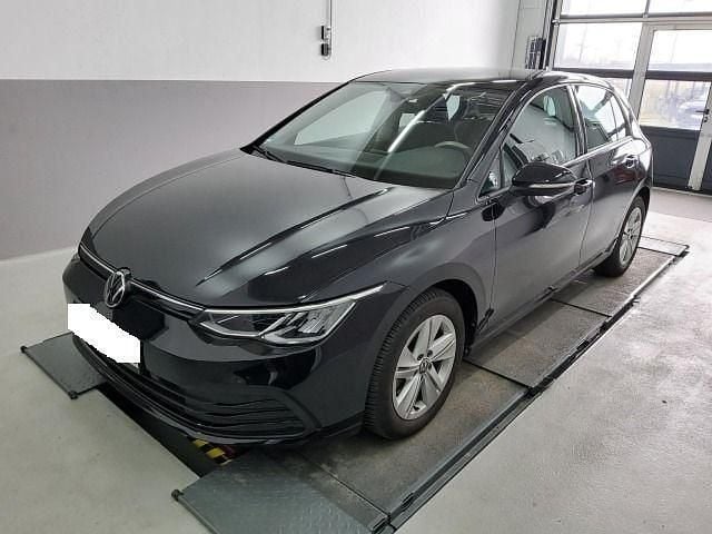 Gebraucht VW Golf VIII Life 131 PS (96 kW) 2021 Schwarz Limousine