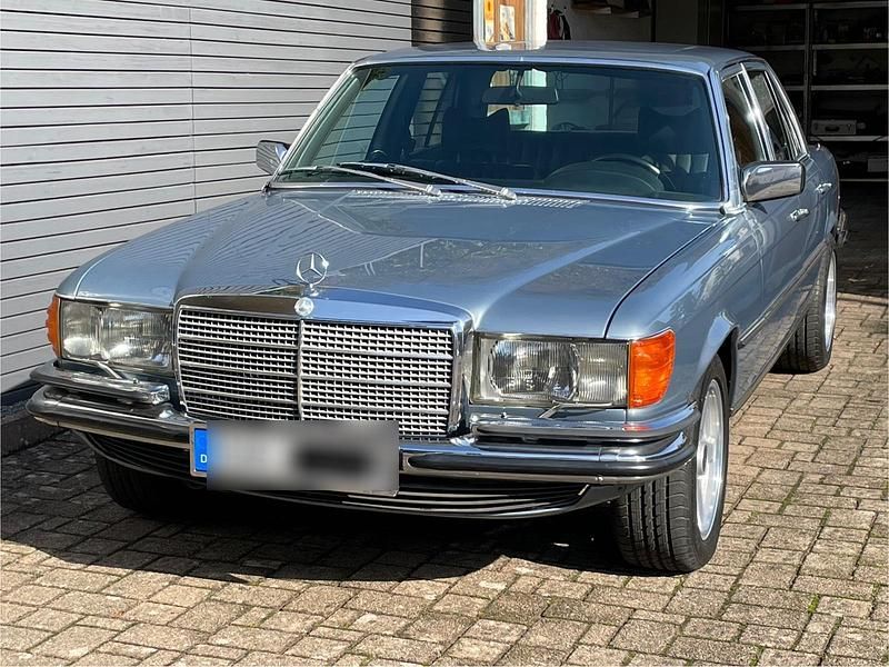 Blau Gebraucht 1978 Mercedes 280 SE Limousine | 17.950 € - Bild 1/4